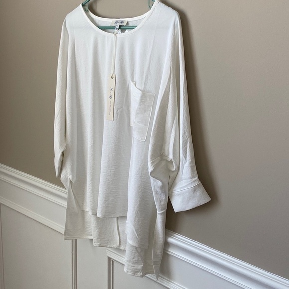 NWT White Hi Low Top - Picture 2 of 9